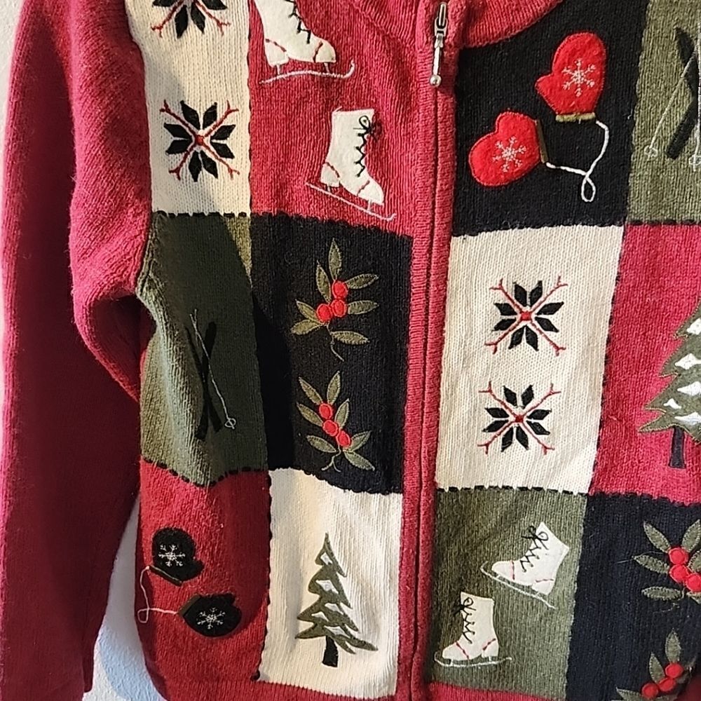 Croft & Barrow Women's Full Zip Holiday Christmas Sweater Embroidered Red M - Picture 3 of 5